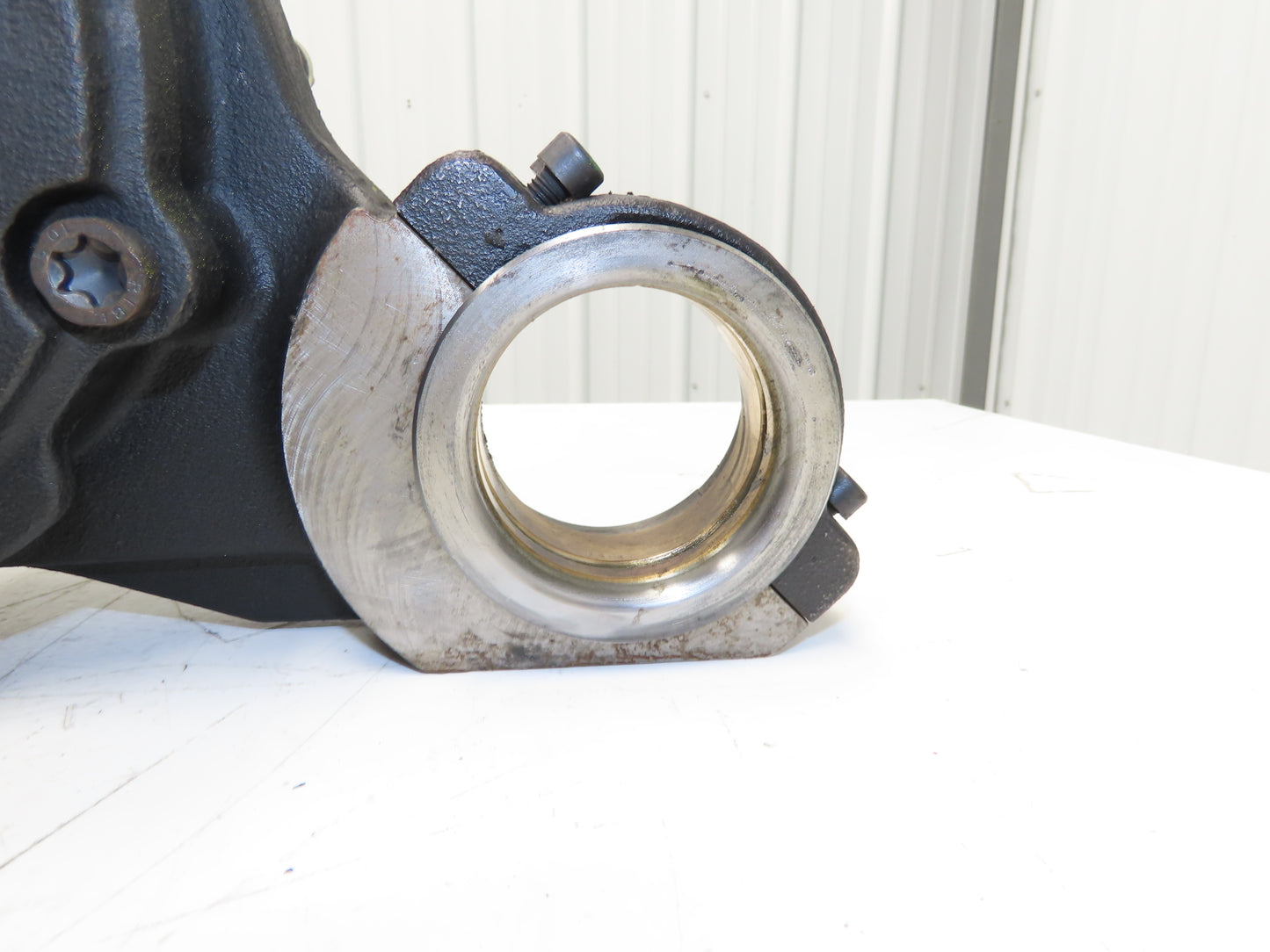 Yale 8818770 Forklift Front Left Drive Axle & Motor 5-Lug Off ERP035VTN36TE084