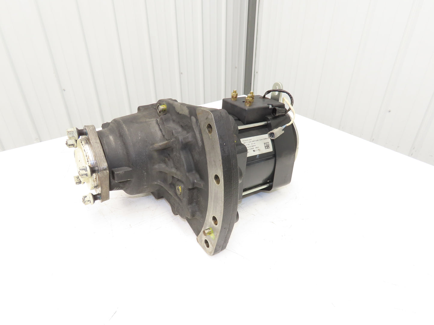 Yale 8818770 Forklift Front Left Drive Axle & Motor 5-Lug Off ERP035VTN36TE084