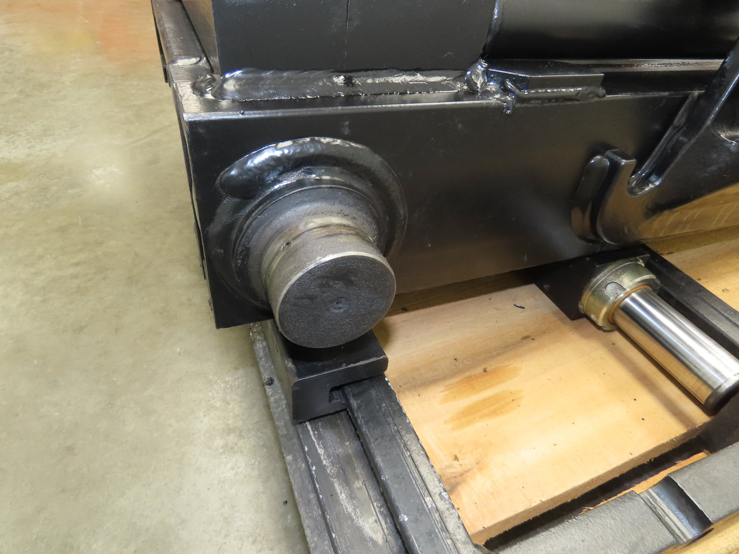 Yale Forklift Mast 193" 3-Stage Tilt Class 2 Electric 3450lbs ERP035VTN36TE084