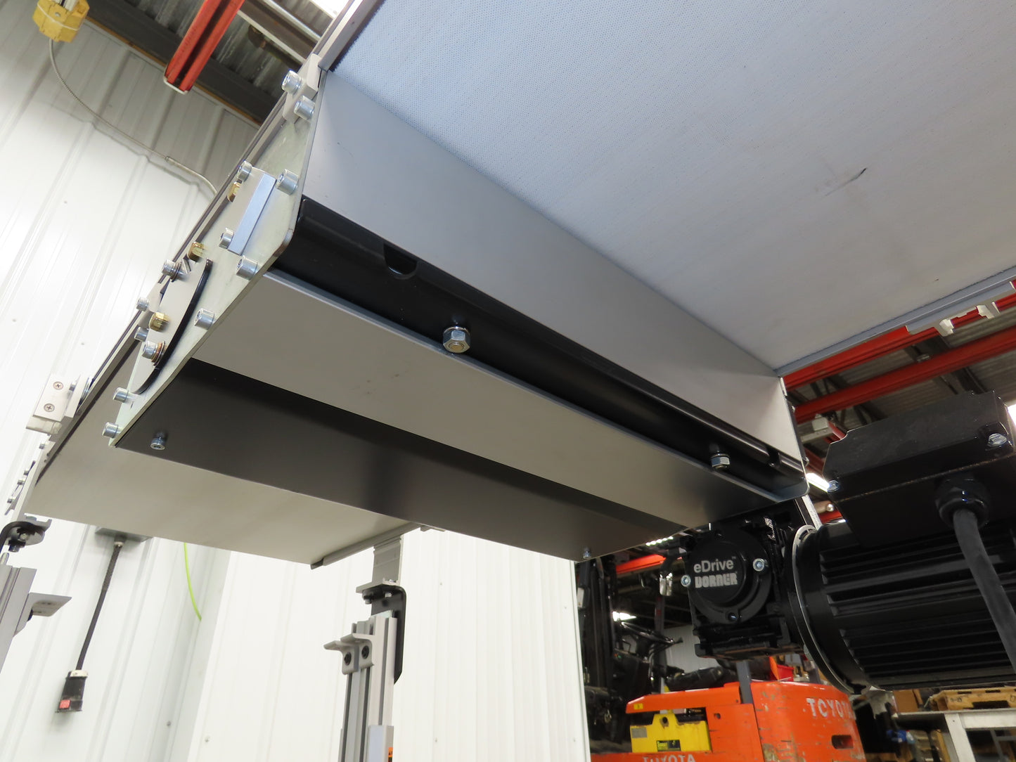 Dorner 2200 Belt Conveyor 18"W x 60"L 115V Variable Speed Center Drive 6FPM