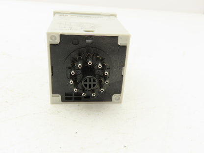 Allen Bradley 700-HR52TA17 Multi Function Timing Relay Ser D 5A 120/240VAC