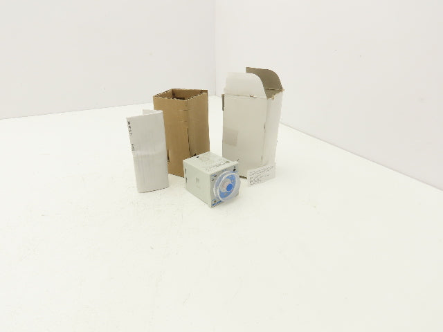 Allen Bradley 700-HR52TA17 Multi Function Timing Relay Ser D 5A 120/240VAC