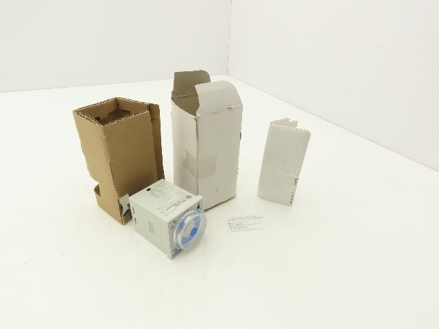 Allen Bradley 700-HR52TA17 Multi Function Timing Relay Ser D 5A 120/240VAC