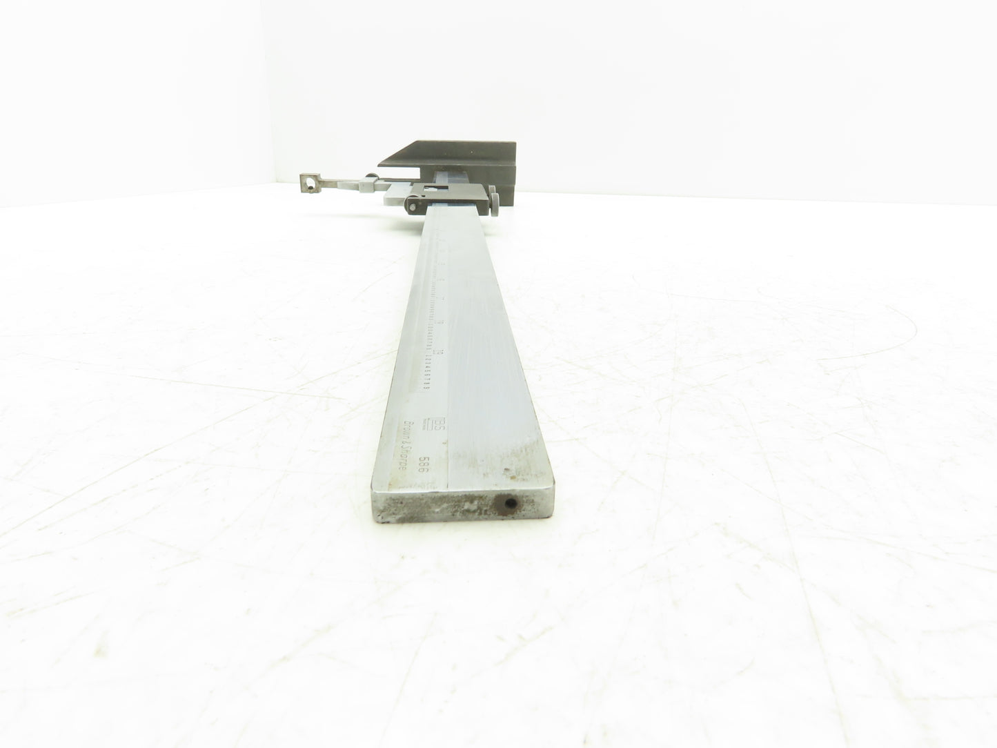 Brown & Sharpe 586 Vernier Height Gage 0-20" Range Stainless
