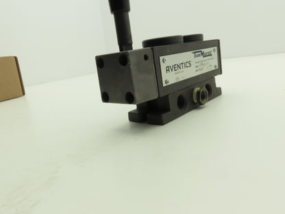 Aventics R431008498 TaskMaster Pneumatic Directional Valve 3-Pos Lever 200psi