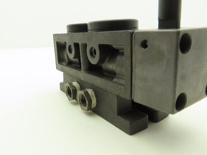 Aventics R431008498 TaskMaster Pneumatic Directional Valve 3-Pos Lever 200psi