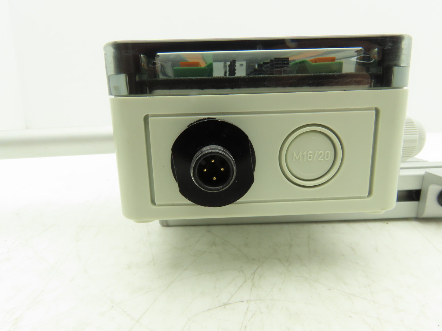 Gimatic 6755 Junction Box for Sensors 8 Inputs 24VDC with Signal Tower