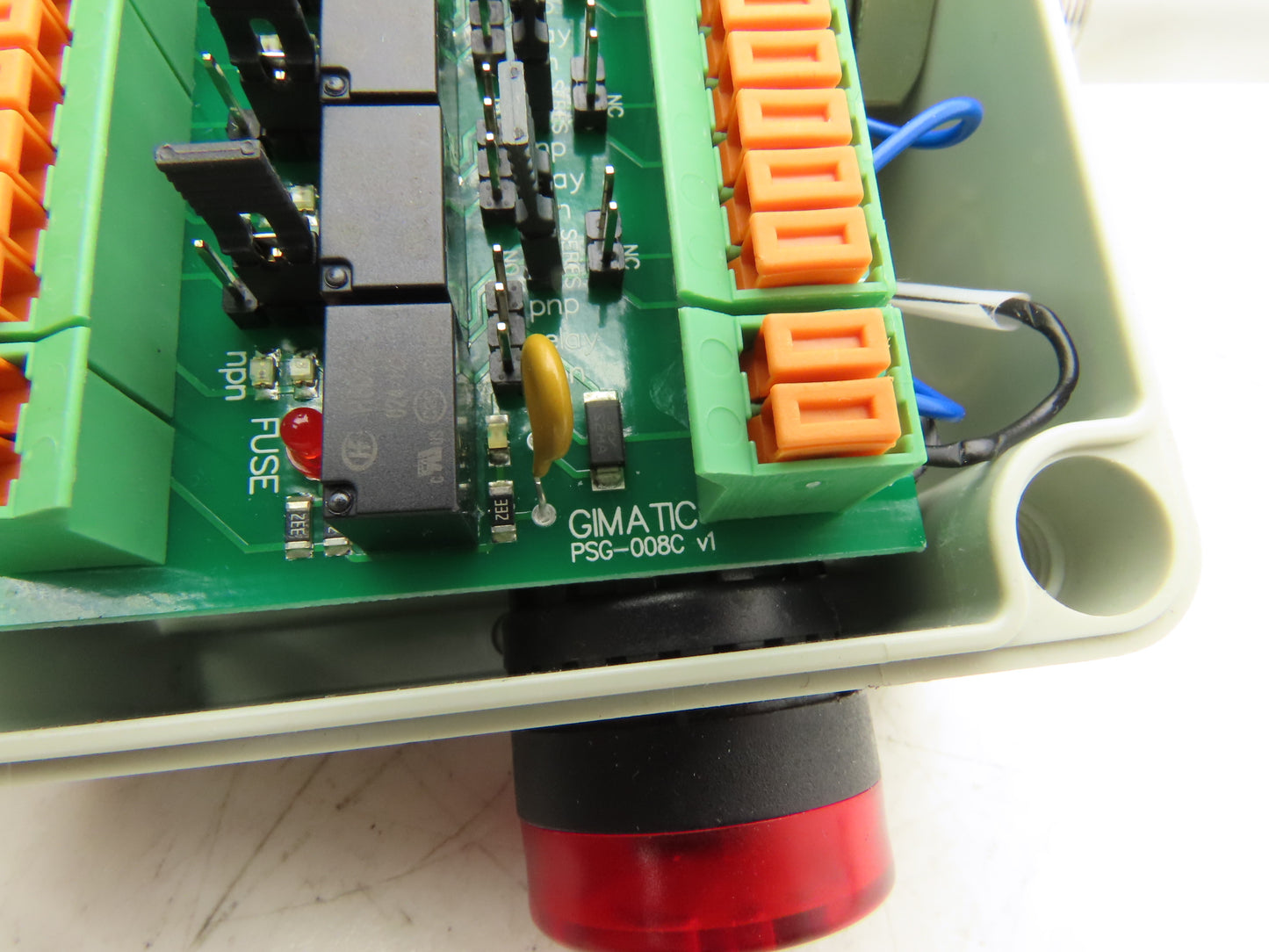 Gimatic 6755 Junction Box for Sensors 8 Inputs 24VDC with Signal Tower