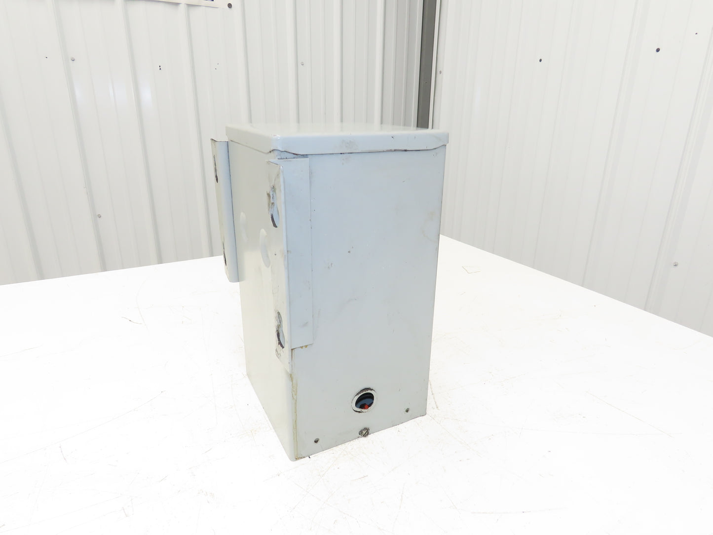 Sola Hevi-Duty HS5F3AS Transformer 3kva 1PH 240/480HV 120/240LV Type 3R