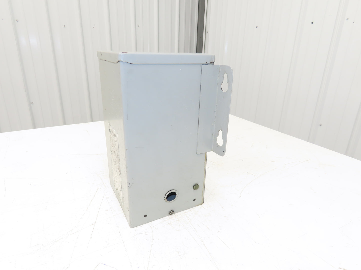 Sola Hevi-Duty HS5F3AS Transformer 3kva 1PH 240/480HV 120/240LV Type 3R