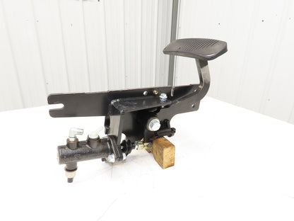 Hyster E80XN Forklift Brake Pedal & Master Cylinder & Bracket Assembly