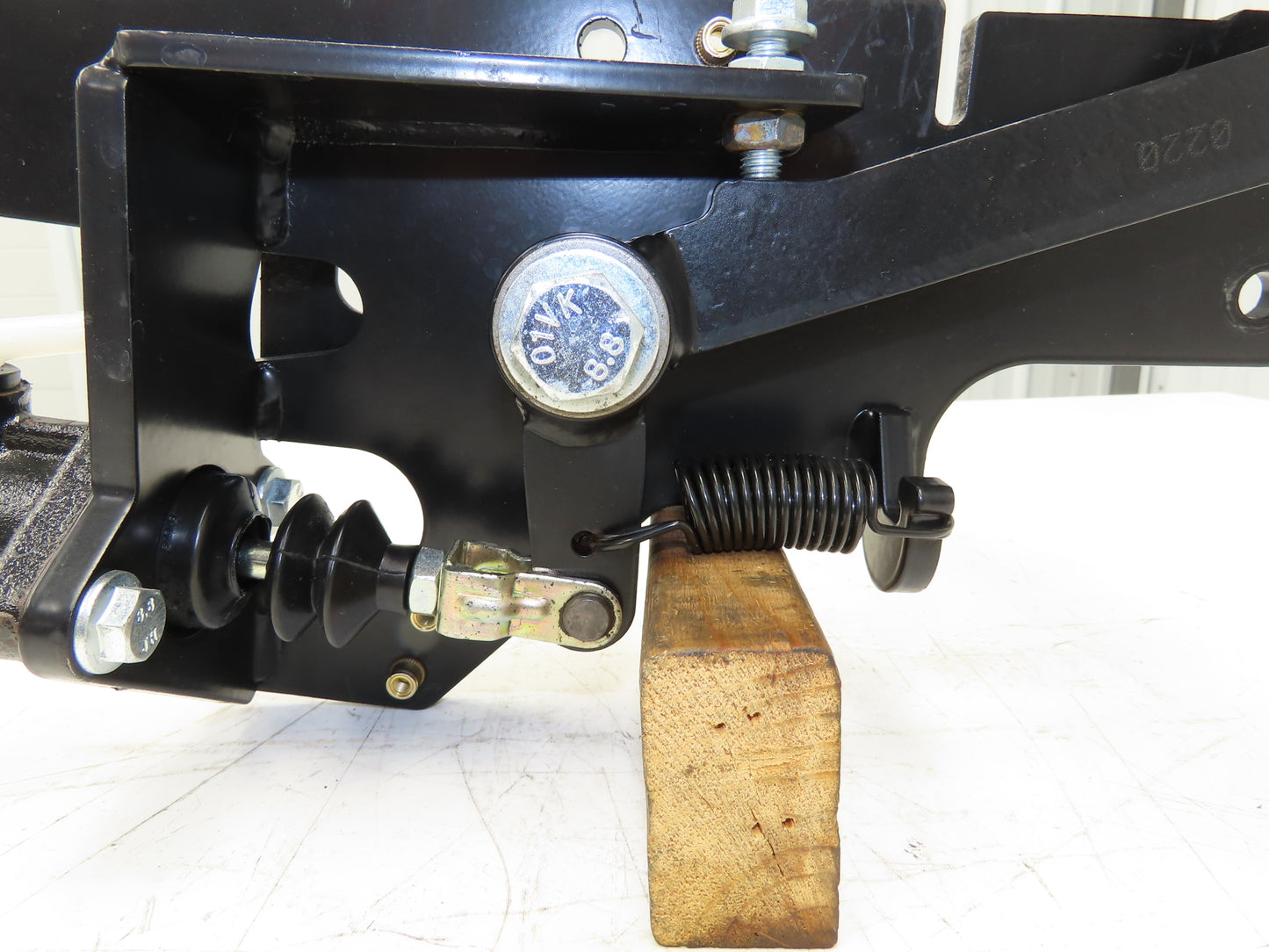 Hyster E80XN Forklift Brake Pedal & Master Cylinder & Bracket Assembly