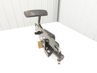 Hyster E80XN Forklift Brake Pedal & Master Cylinder & Bracket Assembly