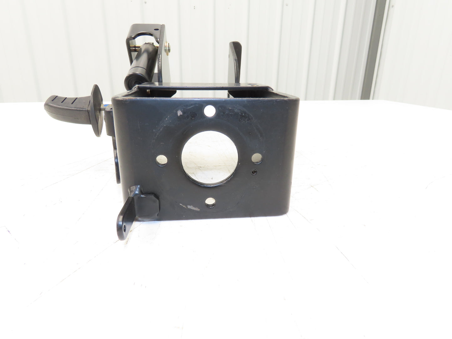 Hyster 8808585 Forklift Steering Column Tilt Bracket Assembly Removed From E80XN