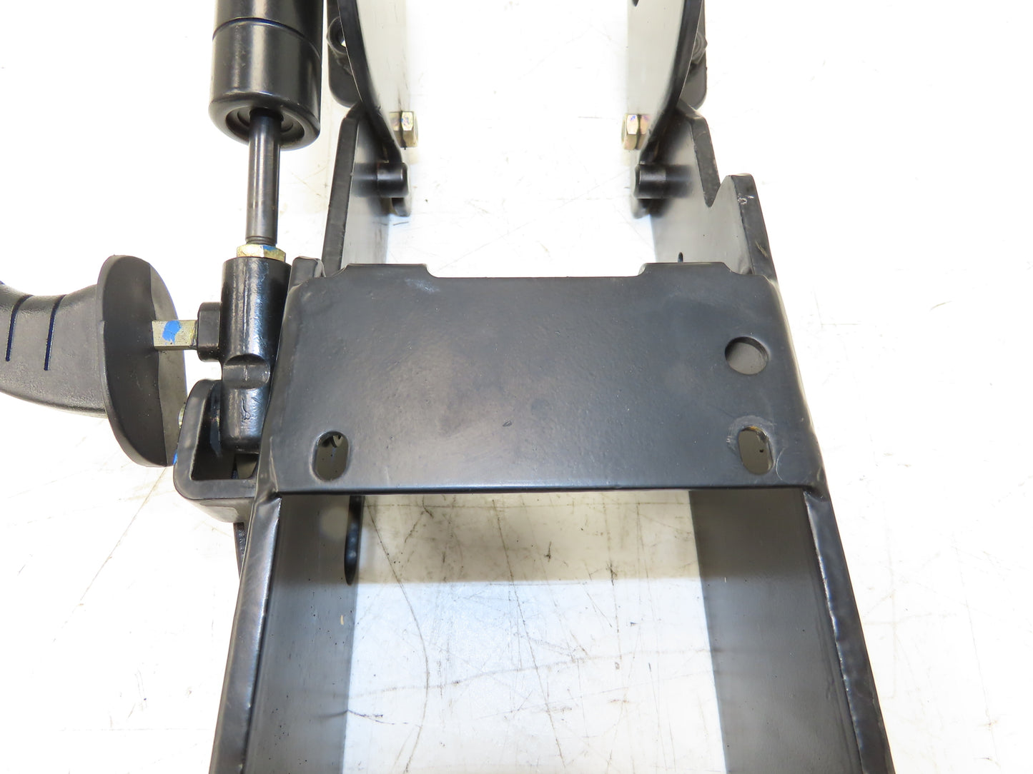 Hyster 8808585 Forklift Steering Column Tilt Bracket Assembly Removed From E80XN