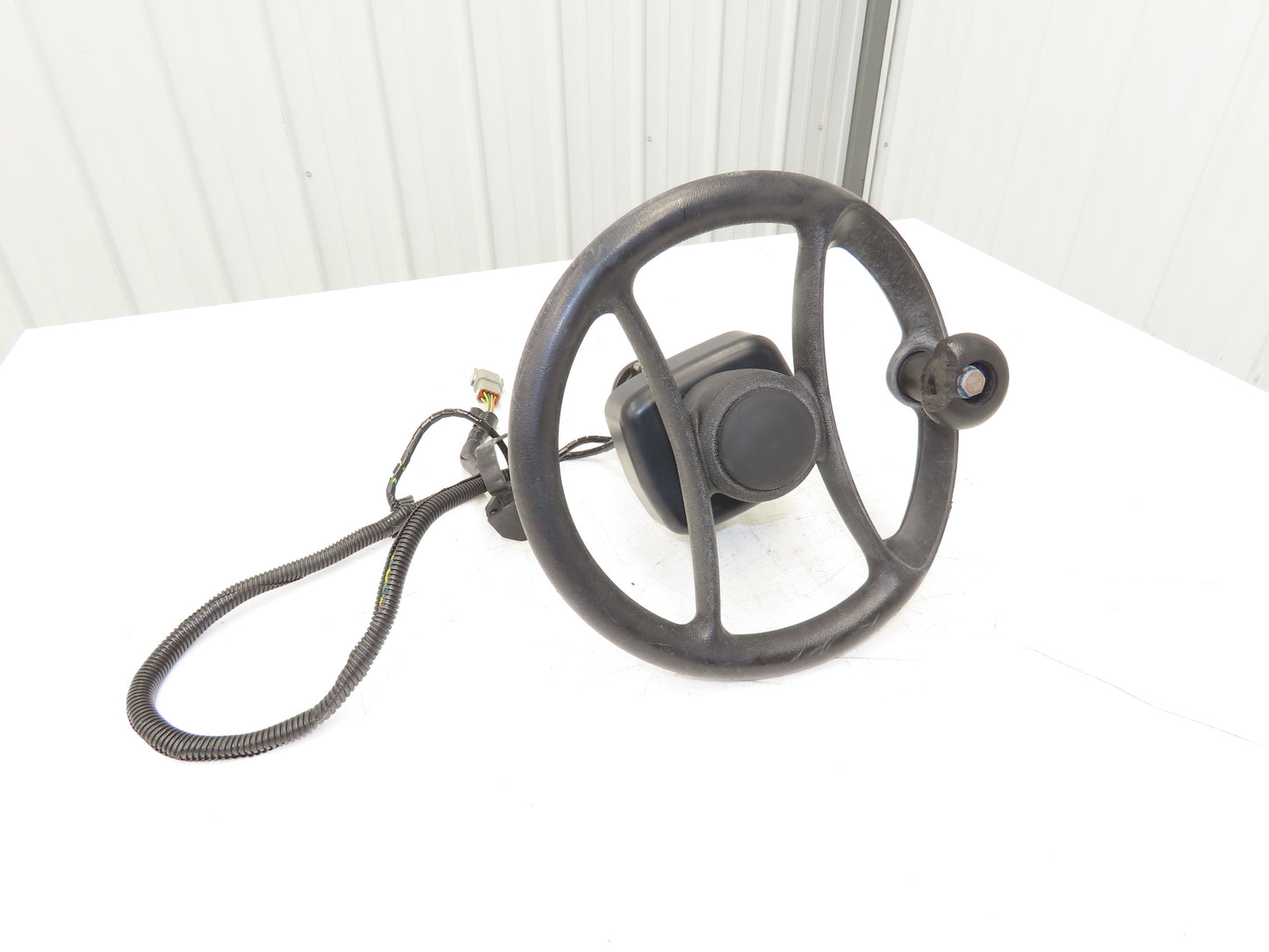 Hyster 8808585 Forklift Steering Wheel & Bracket Assembly Removed From E80XN
