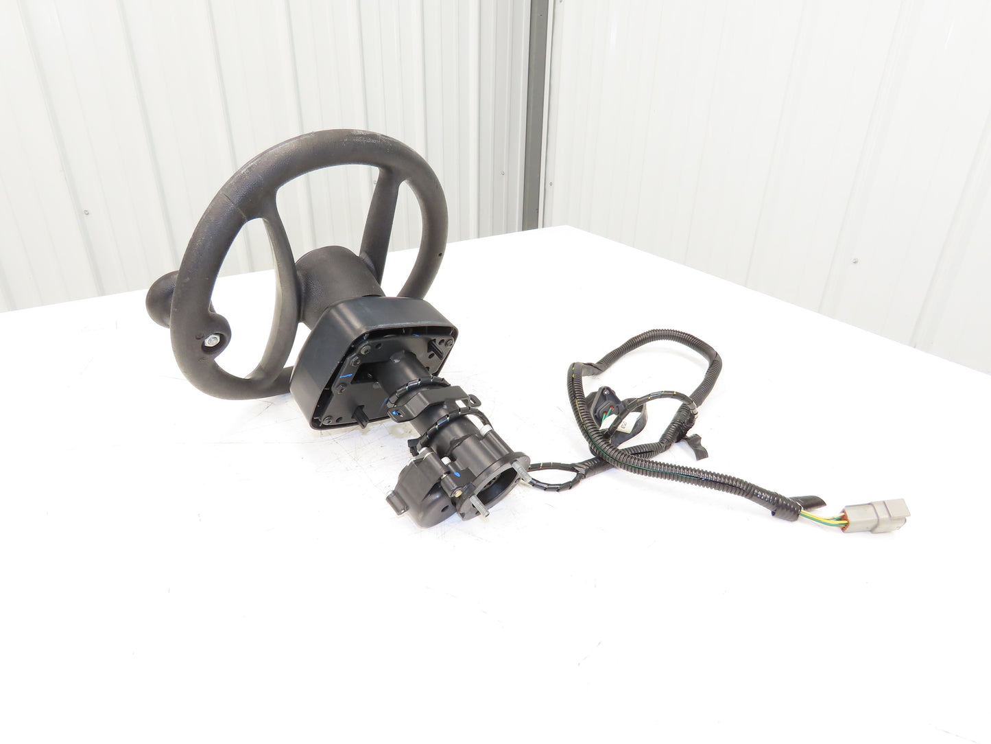 Hyster 8808585 Forklift Steering Wheel & Bracket Assembly Removed From E80XN