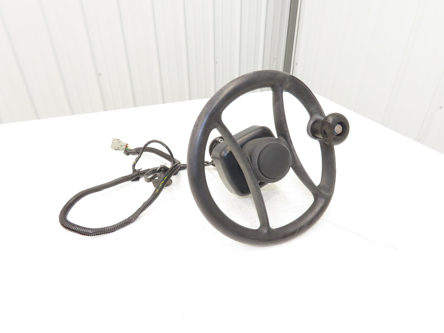 Hyster 8808585 Forklift Steering Wheel & Bracket Assembly Removed From E80XN