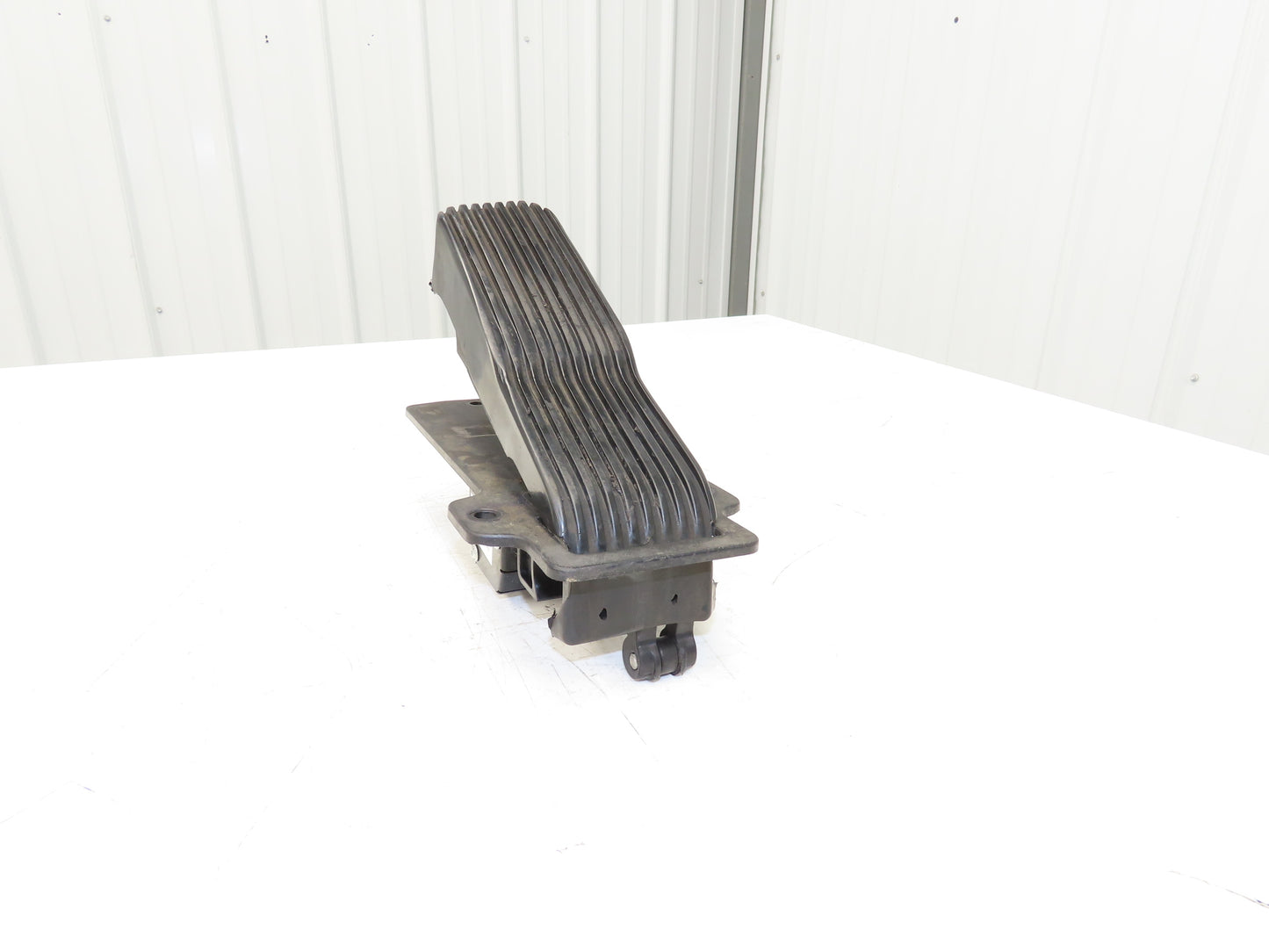 Williams Controls 402746 Forklift Accelerator Pedal & Potentiometer Off E80XN