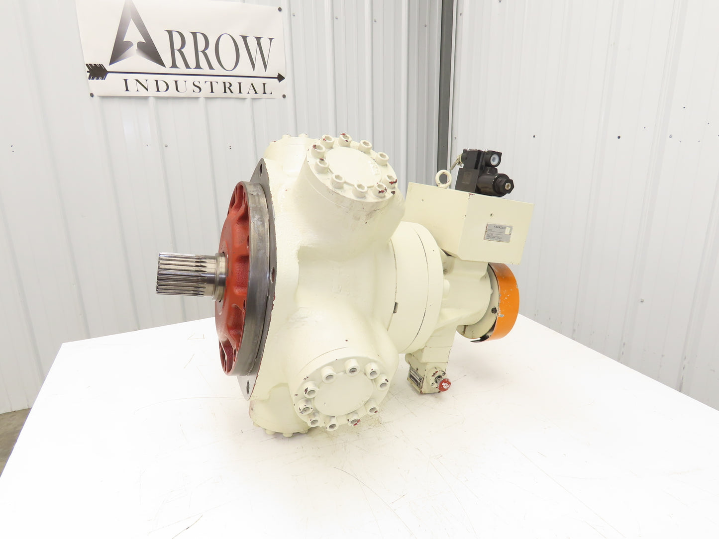 Staffa Kawasaki SB508V2-100/65-128-BEJX1 Radial Piston Hydraulic Motor 2-5/8"