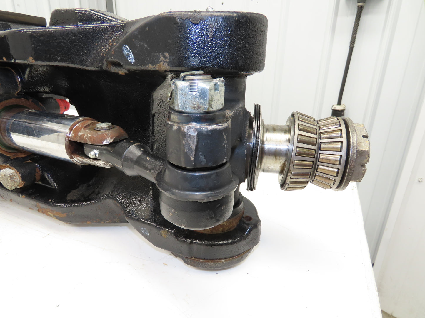 Hyster E80XN Forklift Rear Axle Dual Hydraulic Steering Assembly 8527474
