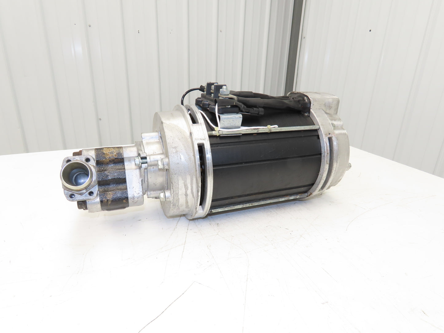 Hyster 8813389 Forklift Hydraulic Motor 48V & Pump 8811653 Removed From E80XN