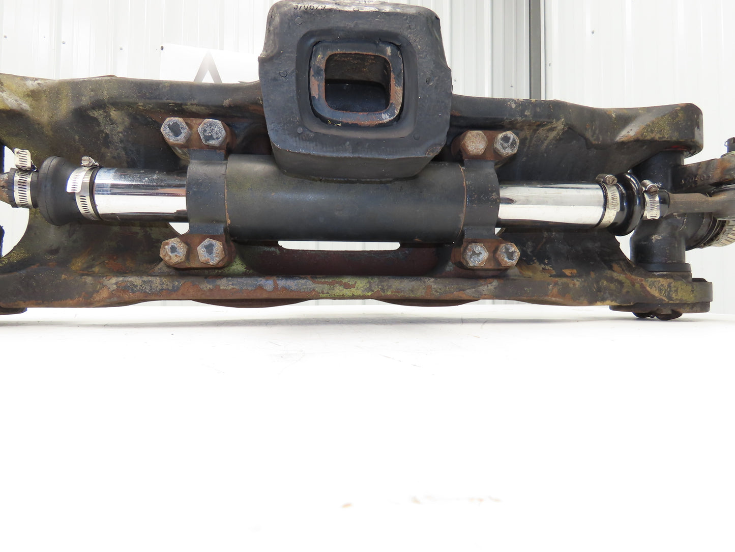 Yale 370401 Forklift Dual-Wheel Rear Steer Axle Assembly ERC080HDN36SV084