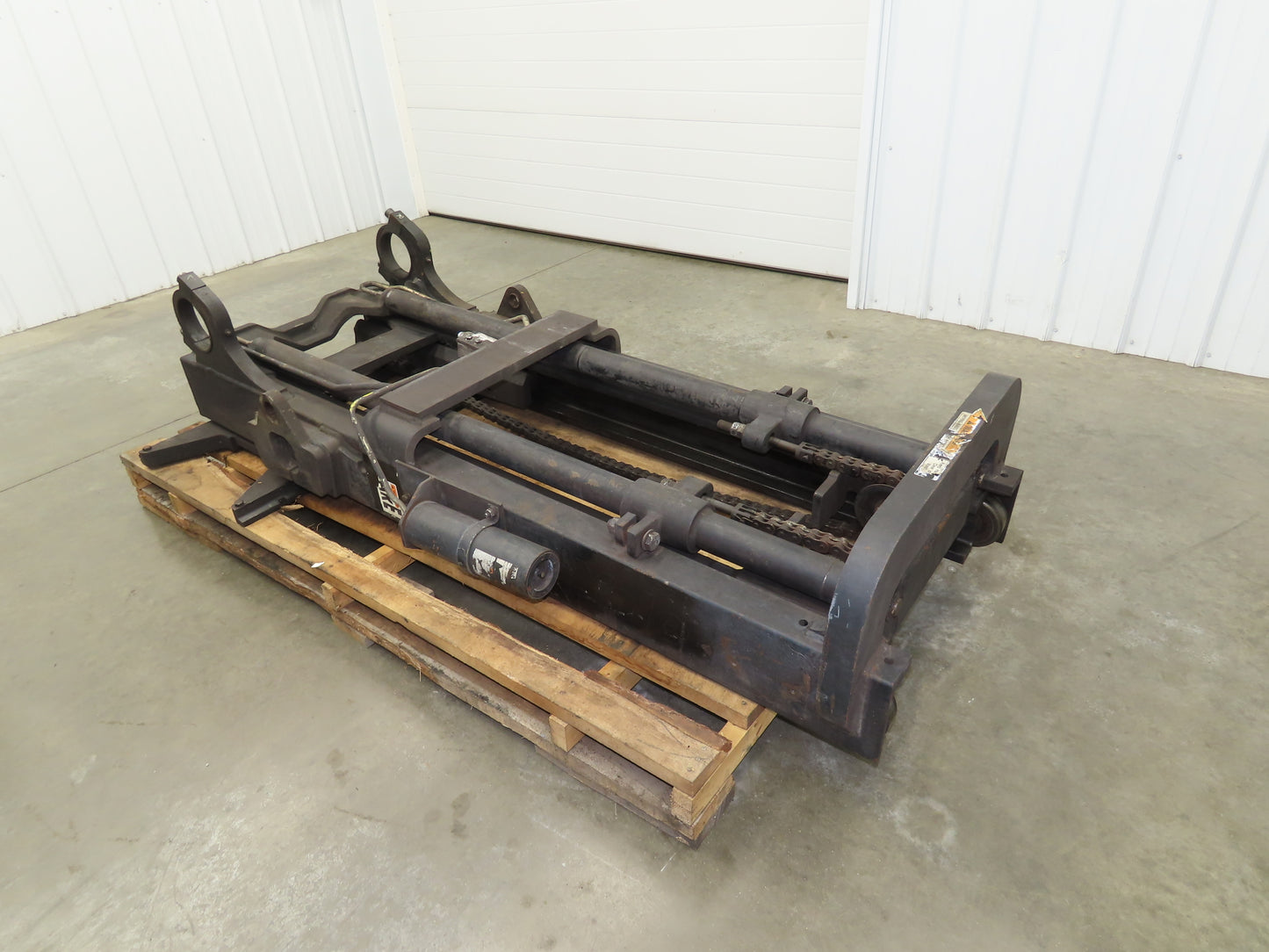 Yale 8500801 Forklift Mast 2 Stage 3 Lever 120" Lift 8000lb Class 2 Off ERC080HD