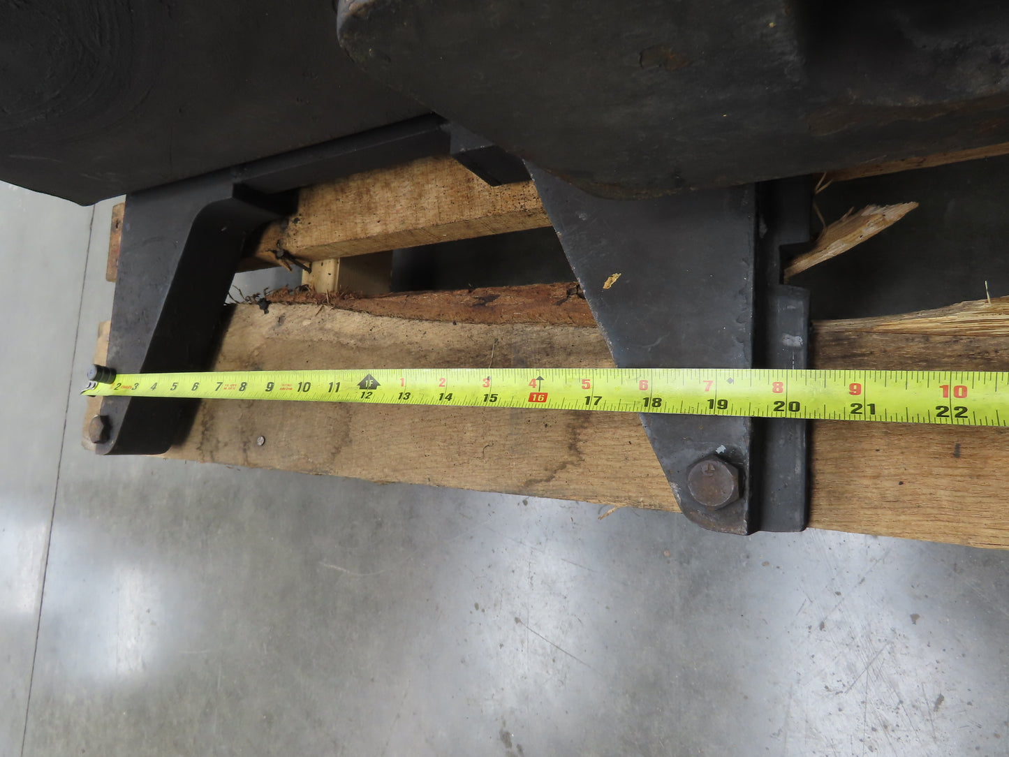 Yale 8500801 Forklift Mast 2 Stage 3 Lever 120" Lift 8000lb Class 2 Off ERC080HD