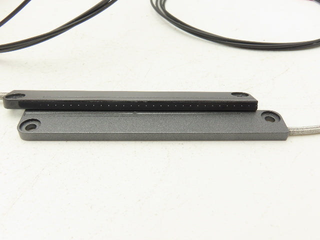Keyence FU-A100 Fiber Optic Thrubeam Sensor Kit 100mm