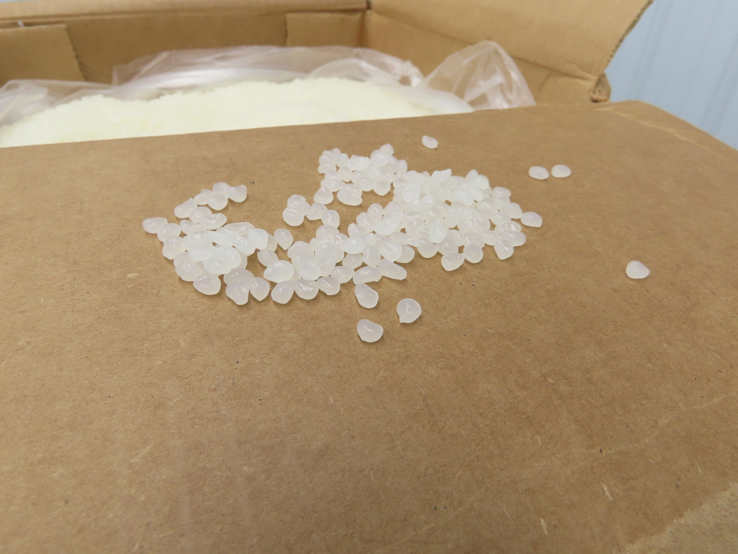 Henkel 8990 Technomelt Hot Melt Adhesive Glue 30lbs Carton BB 12/18/2026