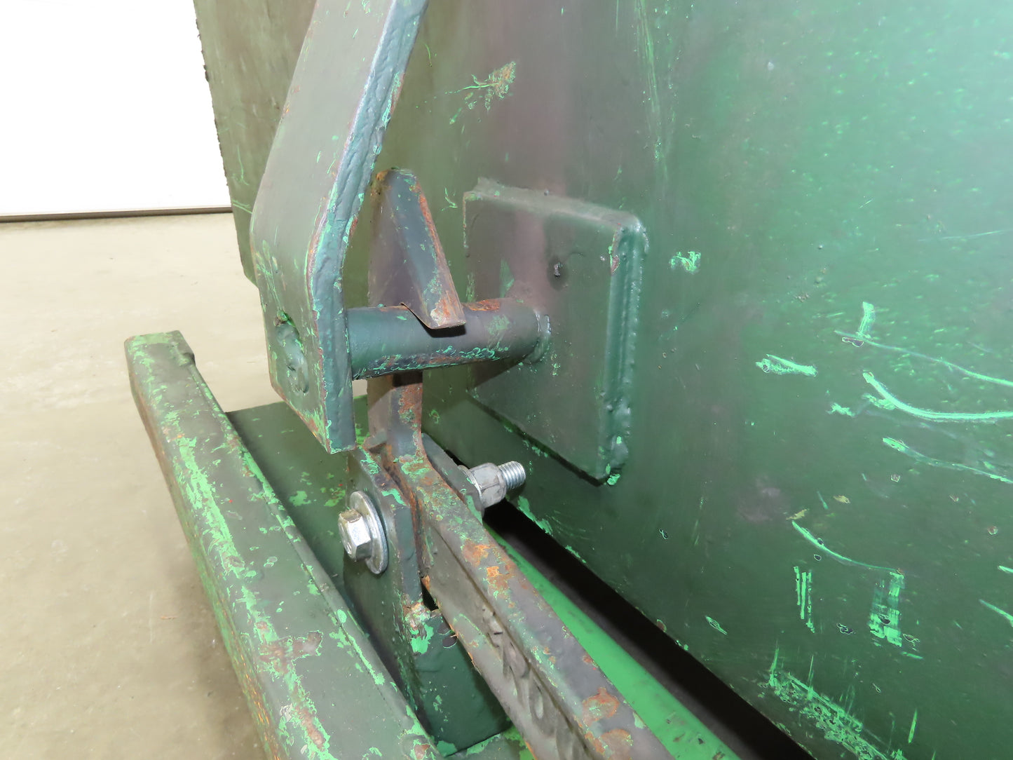 Roura Self Dumping Hopper 2 Yard Forklift Steel Dumpster 64x57x46" Damaged