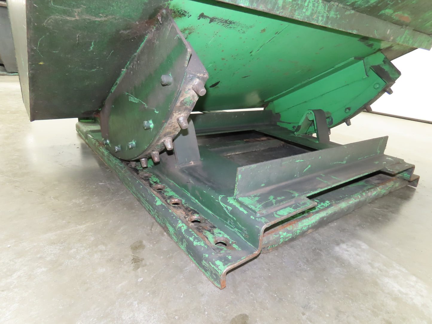 Roura Self Dumping Hopper 2 Yard Forklift Steel Dumpster 64x57x46" Damaged