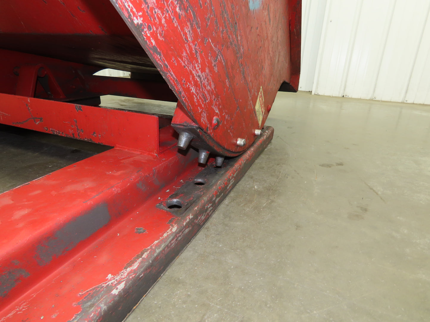 Roura Self Dumping Hopper 1/2 Yard Forklift Steel Dumpster 50x38x32"