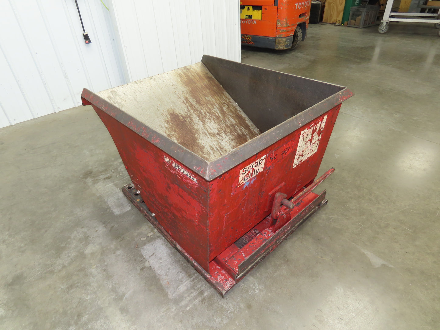 Roura Self Dumping Hopper 1/2 Yard Forklift Steel Dumpster 50x38x32"