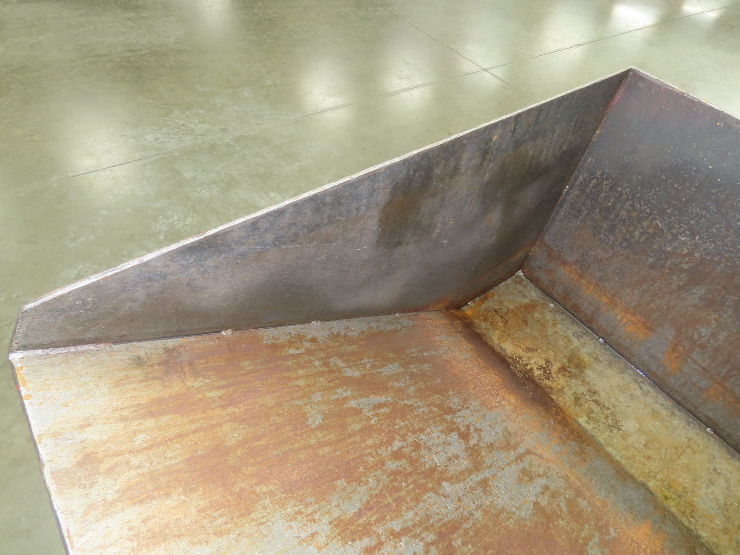 Roura Self Dumping Hopper 1/2 Yard Forklift Steel Dumpster 50x38x32"