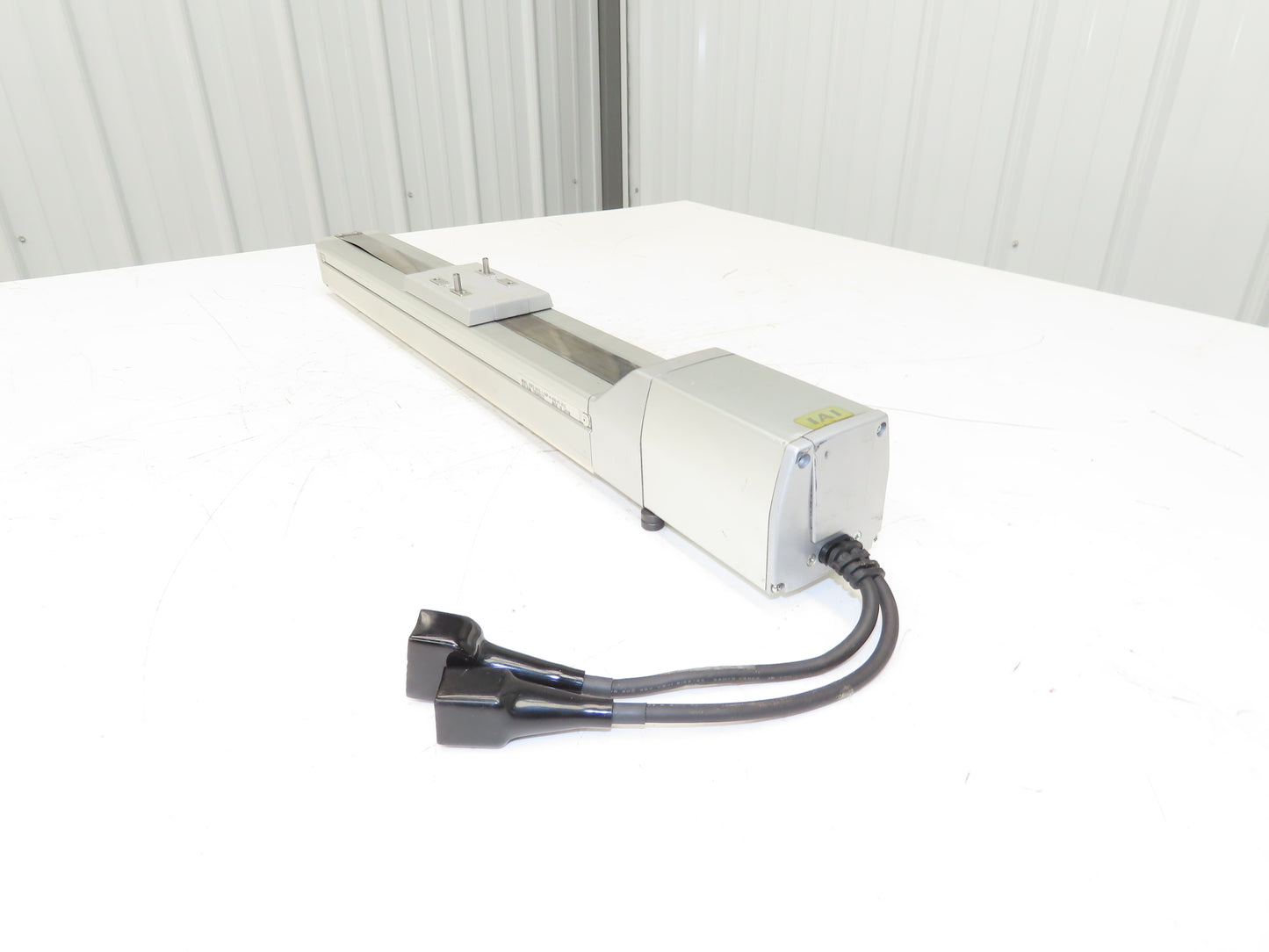 IAI Robo Cylinder Linear Screw Actuator 4mm Lead 400mm Stroke 24VDC