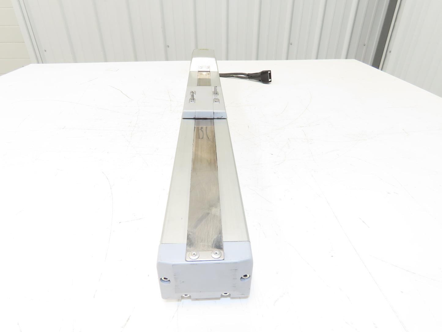 IAI Robo Cylinder Linear Screw Actuator 4mm Lead 400mm Stroke 24VDC