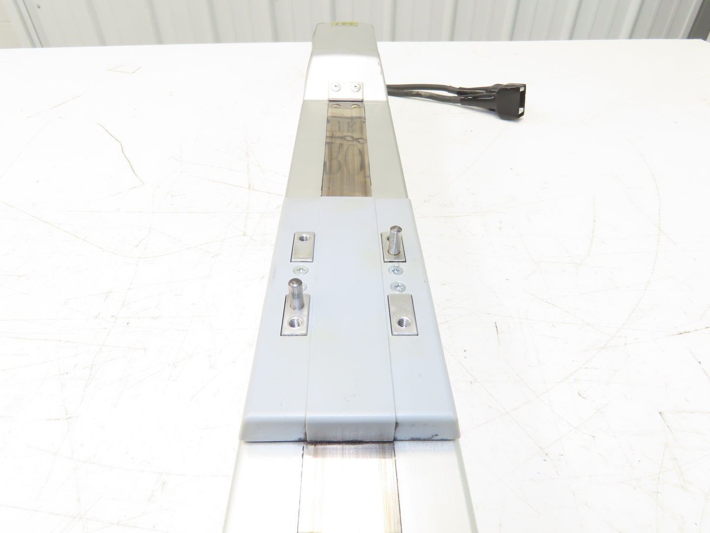 IAI Robo Cylinder Linear Screw Actuator 4mm Lead 400mm Stroke 24VDC