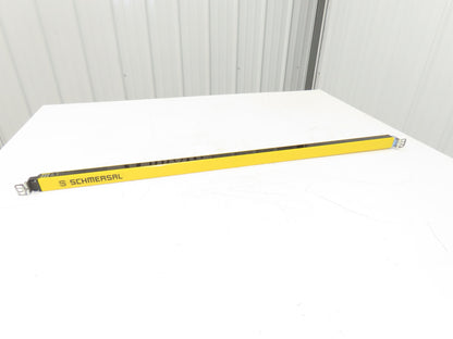 Schmersal SLC440-R-0890-14-01 Safety Light Curtain Receiver 890mm 24VDC 0.3-7m