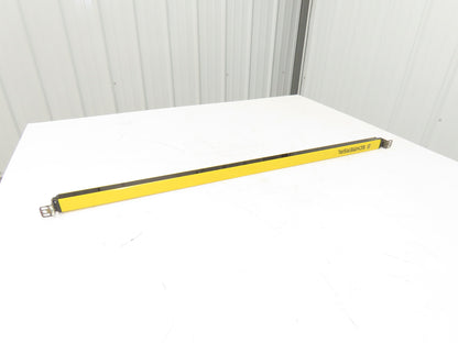 Schmersal SLC440-E-0890-14 Safety Light Curtain Transmitter 890mm 0.3-7mm -READ