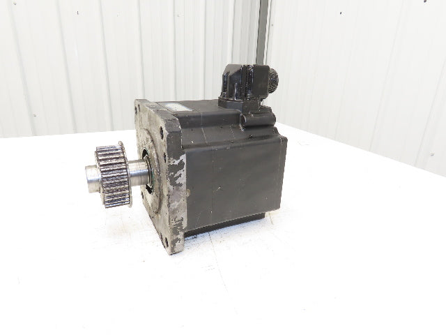Okuma BL-MC100J-30S AC Servo Motor 3kW 3000 RPM 13.4A 133V 3PH w/Encoder -READ