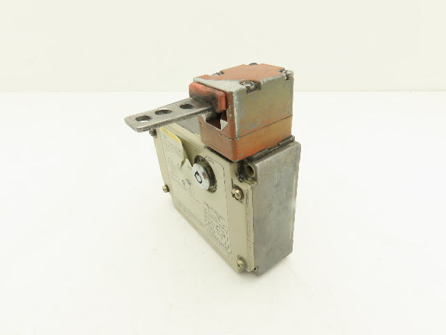 Omron D4BL-2DRA Solenoid Interlock Safety Door Switch 24VDC