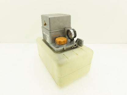Showa LCB4 Lubrication Oil Pump Machine Oiler 6L Tank 0.1 L/Min 200V