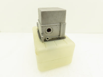 Showa LCB4 Lubrication Oil Pump Machine Oiler 6L Tank 0.1 L/Min 200V