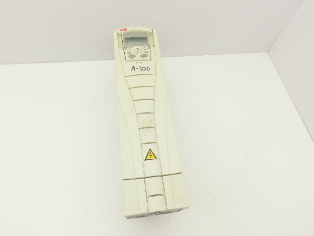 ABB ACS550-01-015A-4 VFD Variable AC Drive 7.5kW 10Hp 480V 3PH 15.4A 500Hz