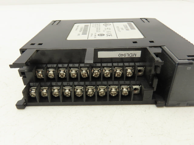 GE Fanuc IC693MDL940K Output Relay Module 2A 16PT