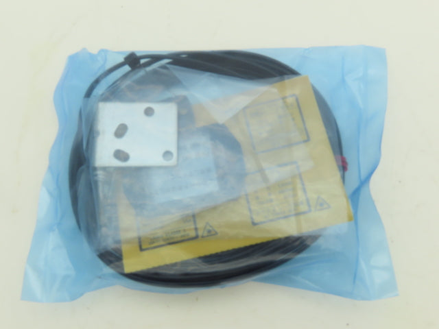 Keyence LV-H62 Retro Reflective Long Distance Straight Beam Sensor Head