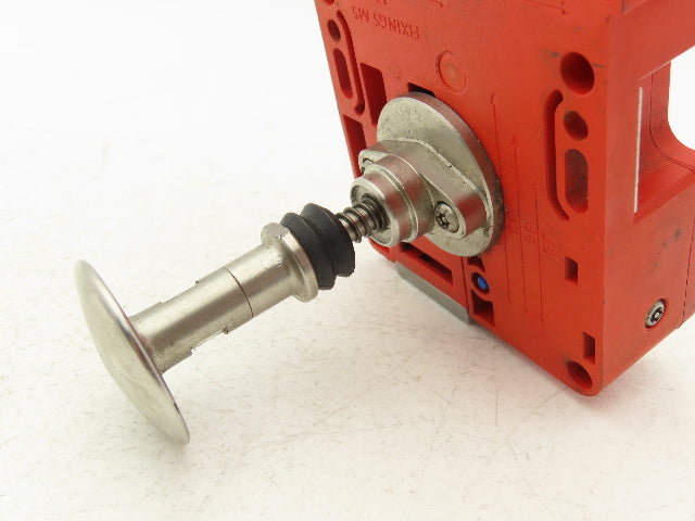 Allen Bradley TLS1-GD2 Safety Interlock Guard Locking Switch w/Key 24V AC/DC