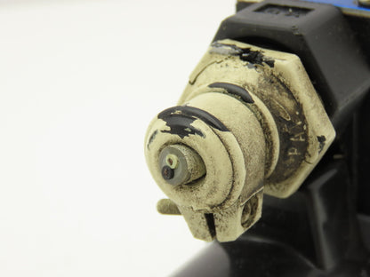 Tokyo Tokimec DG4V-3-2A-M-P7-H-7-56 Directional Control Solenoid Valve 24VDC